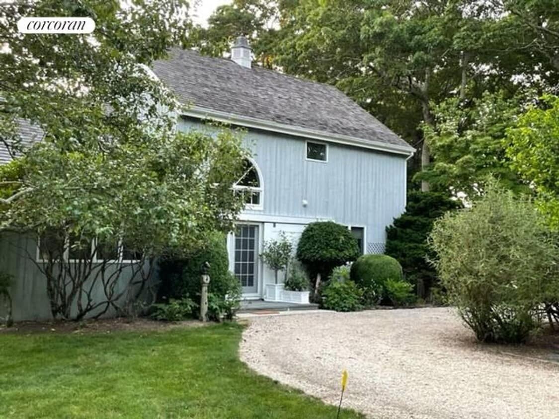 2 Clover Leaf Ln, East Hampton, NY 11937 House for Rent in East