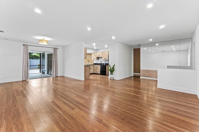 Foto del edificio - 4238 Magnolia St