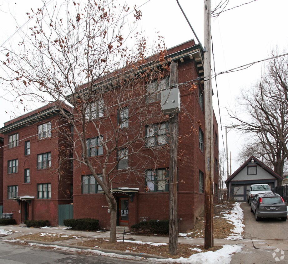 Foto del edificio - 712-714 W 38th St