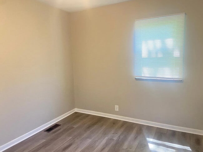 Building Photo - 3010 Boright Dr