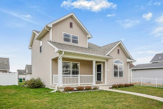 Building Photo - 2823 SW Reunion Dr