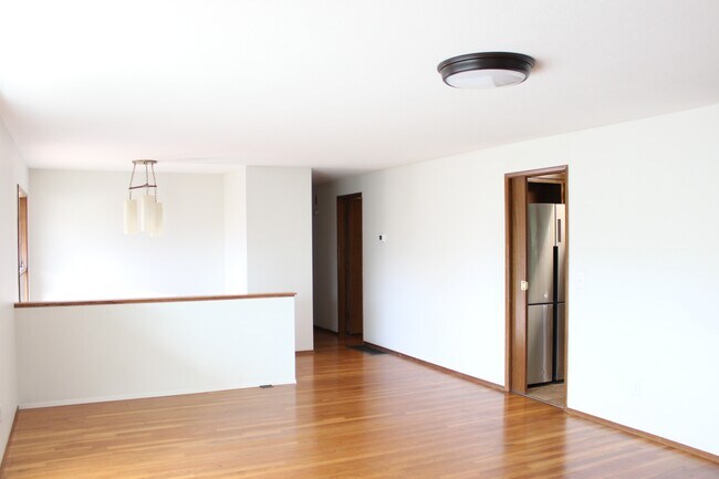 Foto del edificio - 9042 SW Monterey Pl