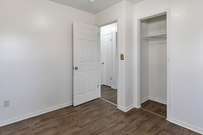 Foto del edificio - 576 Van Allen St SE
