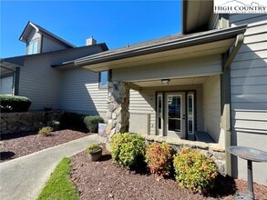 Building Photo - 419 E Landing Dr