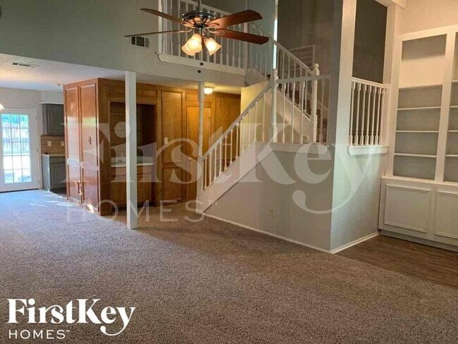 Foto del edificio - 15310 Meadow Village Dr