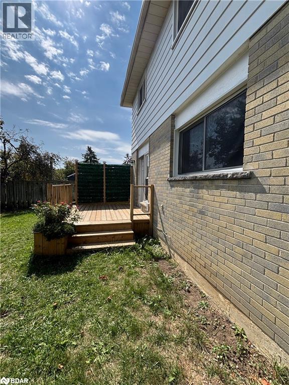 Photo du bâtiment - 56 Bernick Dr