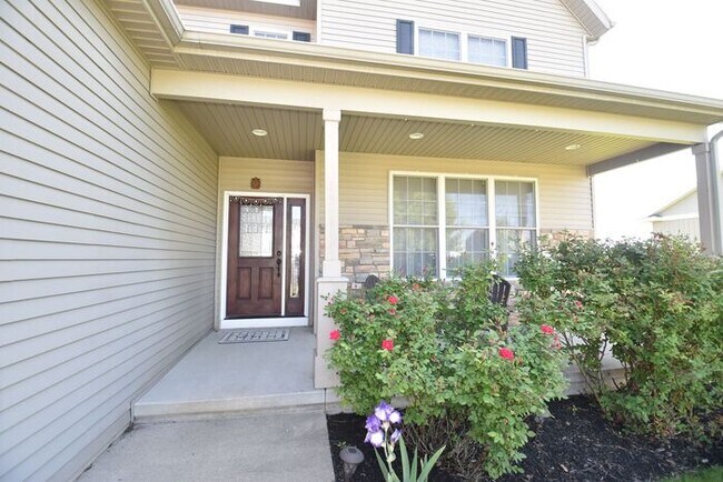 Foto del edificio - Gorgeous 4 bedroom/3.5 bath home in Steven...