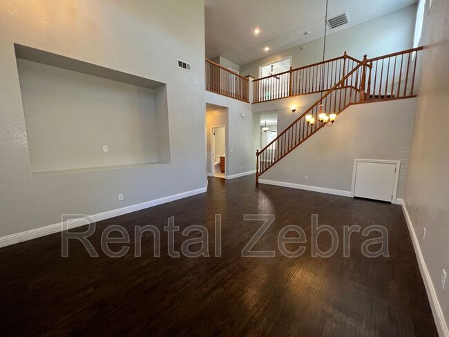 Building Photo - 1478 Trellis St