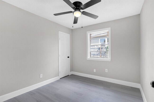 Foto del edificio - 4755 Wilmington St