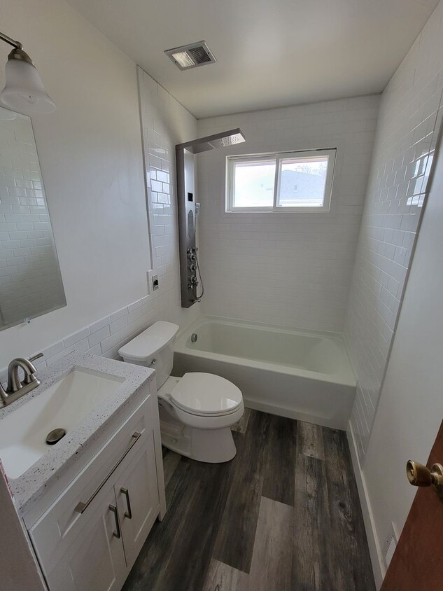 Foto principal - 1727 Silvercrest Dr
