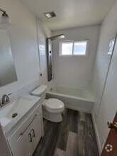 Building Photo - 1727 Silvercrest Dr