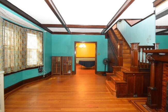 Building Photo - Stunning Architectural 4 Bedroom Gem Acros...