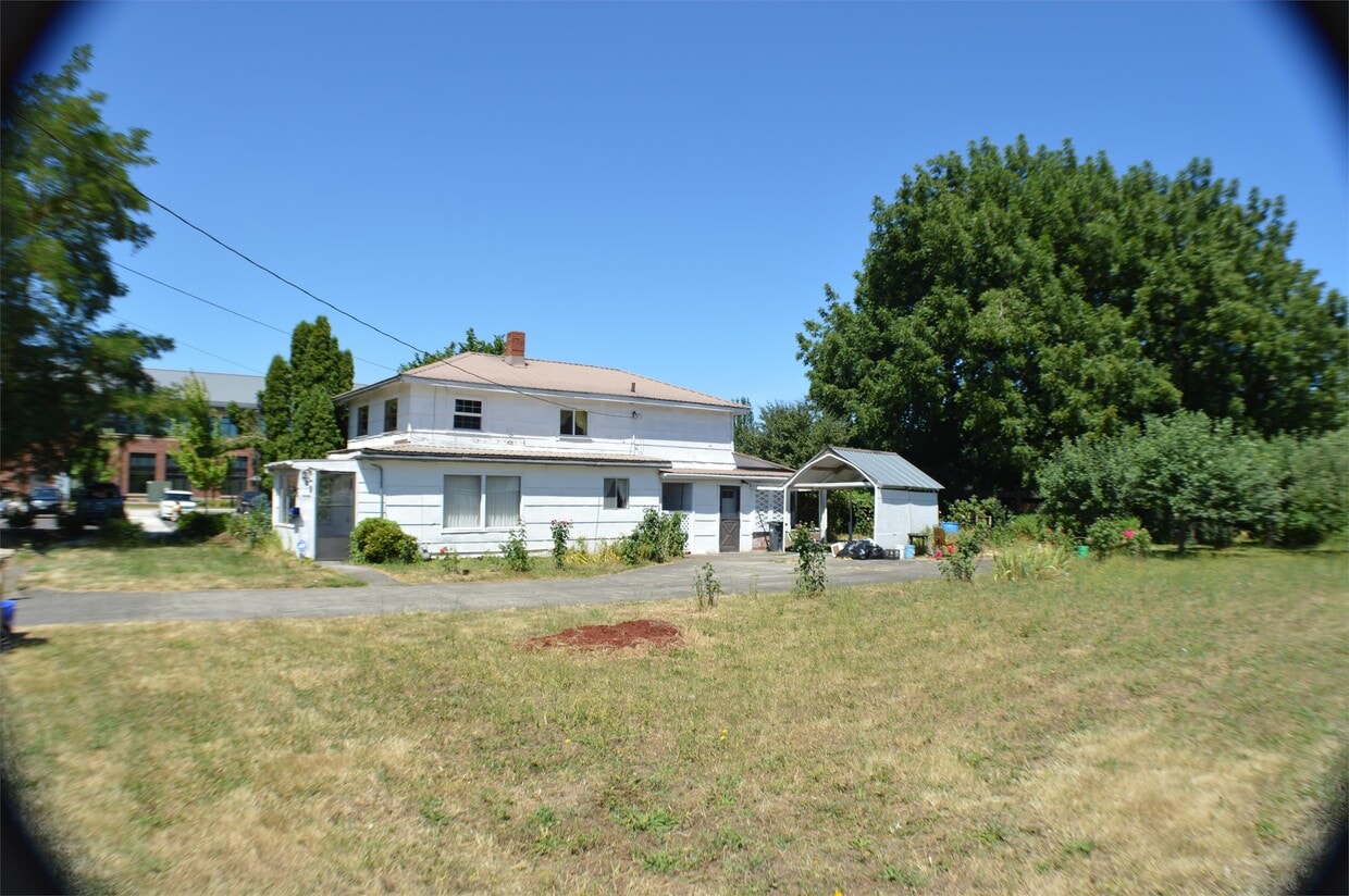 361 N 3rd St, Lebanon, OR 97355 House Rental in Lebanon, OR