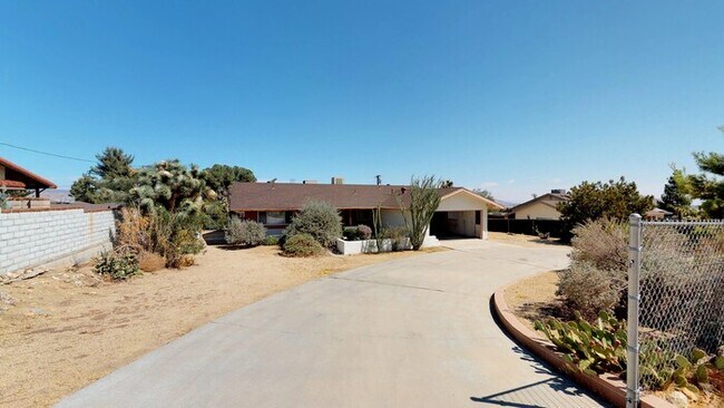 Building Photo - Upgraded Pet Friendly Home with MASSIVE de...