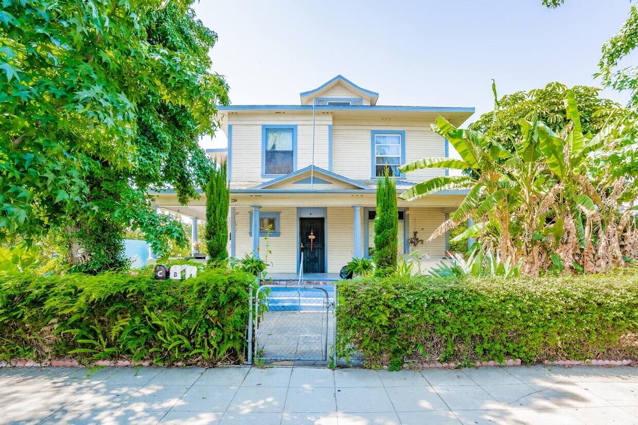 724 W 2nd St, Pomona, CA 91766 House for Rent in Pomona, CA