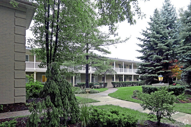 Foto del edificio - Birmingham Village Condominiums