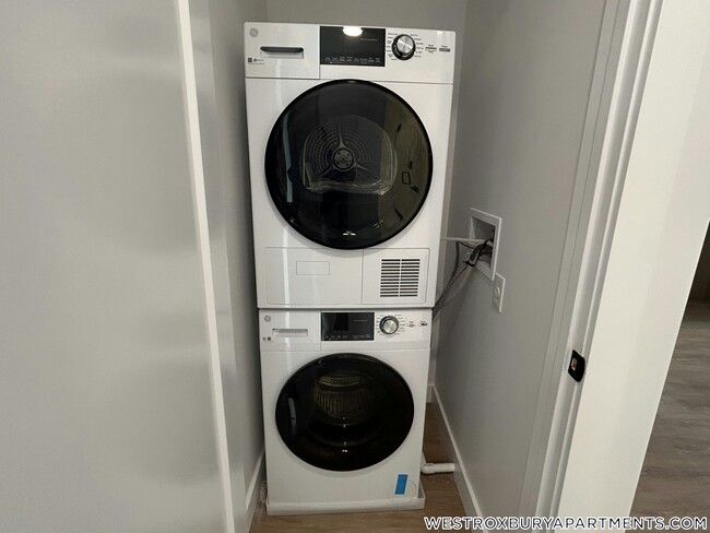 Building Photo - 199 Gardner St