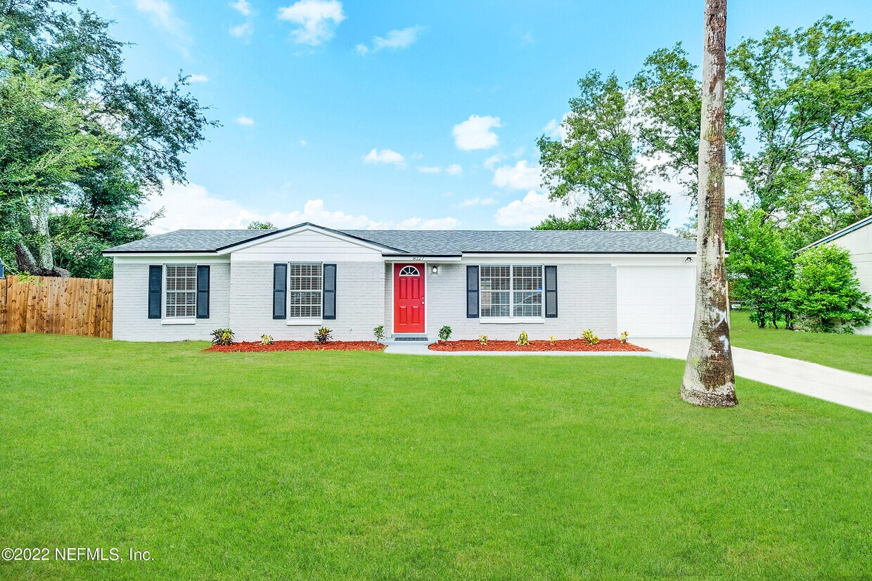 8127 Kenwood Dr N, Jacksonville, FL 32210 House Rental in