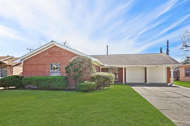 Building Photo - 7019 Langdon Ln
