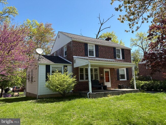 Foto del edificio - 2515 Woodleigh Rd