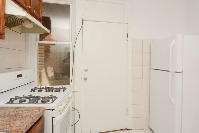 Foto del edificio - 2921 W George St