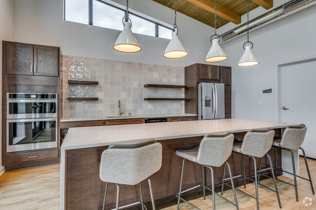 Casa club - The Broadacre Apartments