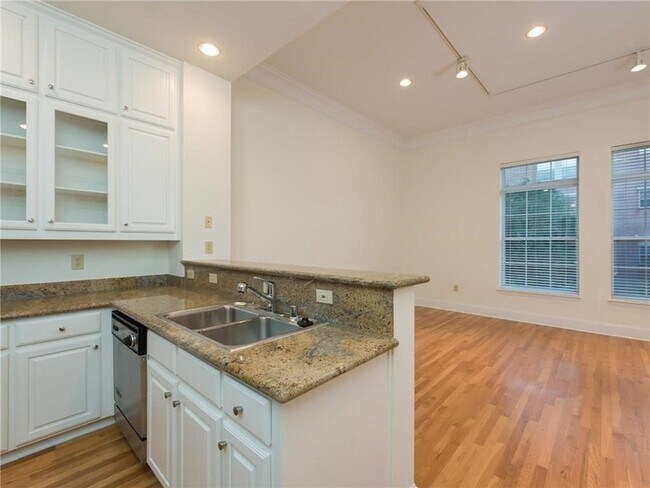 Foto del edificio - 2331 Worthington St