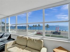 Building Photo - 209 N Fort Lauderdale Beach Blvd