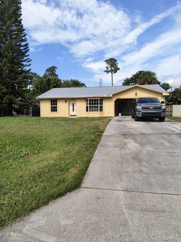 8202 Paso Robles Blvd, Fort Pierce, FL 34951 - House Rental in Fort ...
