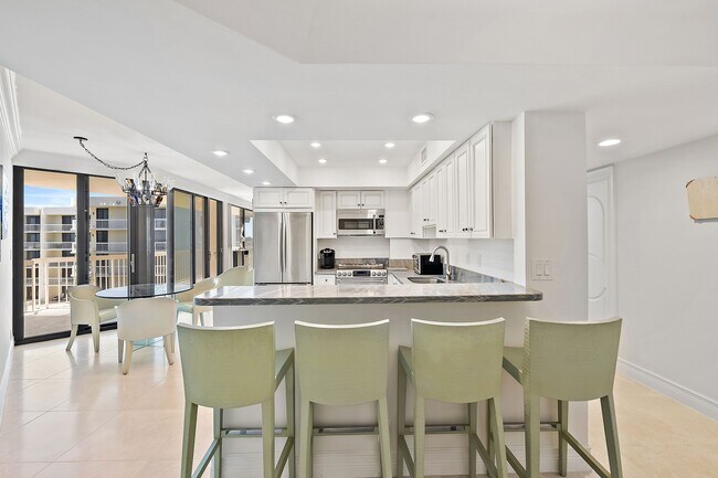 Building Photo - 3300 S Ocean Blvd