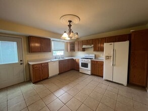 Building Photo - 75 Gilliam Ct