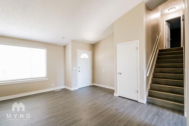 Building Photo - 5888 W Cilma Dr