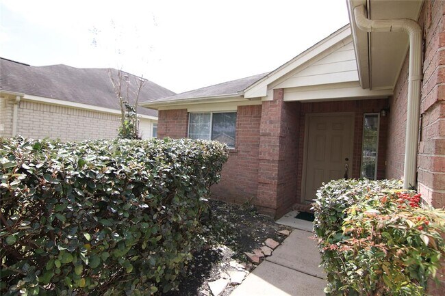 Building Photo - 25203 Clover Ranch Dr