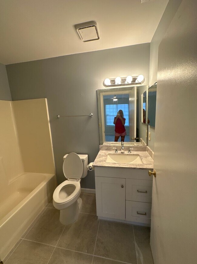 Building Photo - 2802 Sail Ct