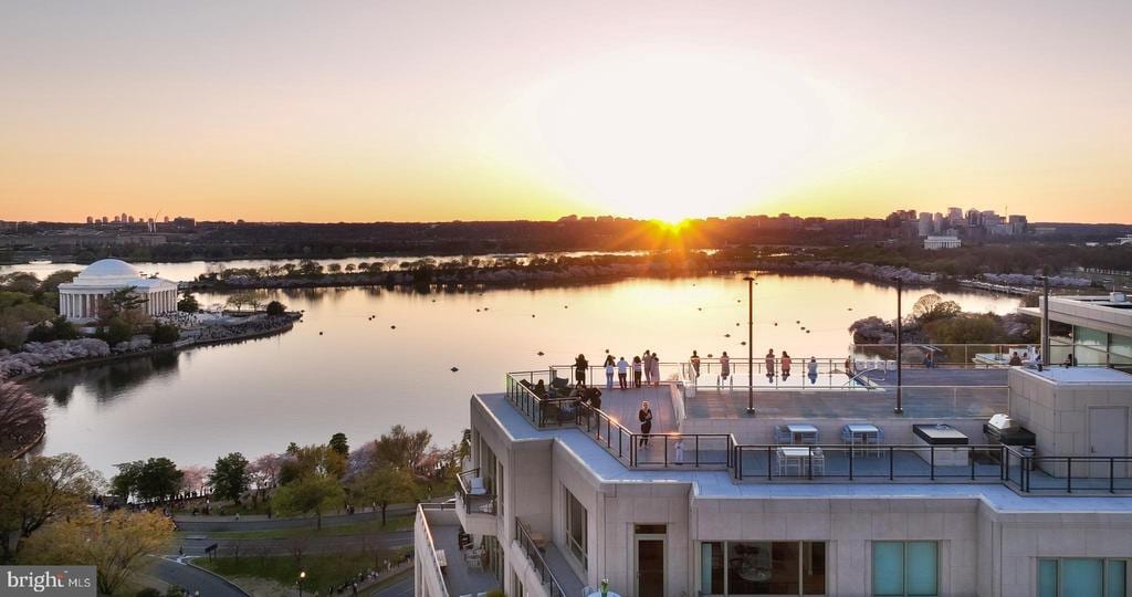 Primary Photo - 1331 Maryland Ave SW