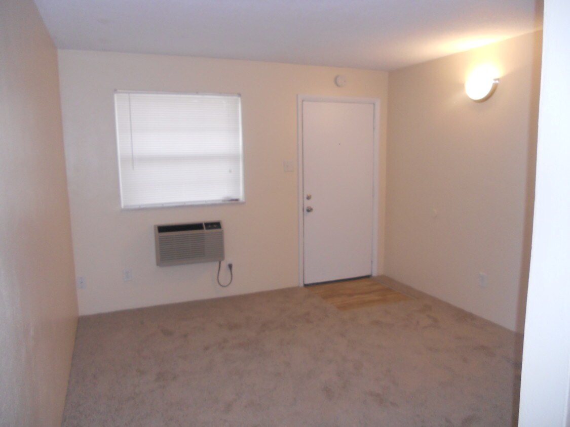 2420 Laclede Station Rd, Maplewood, MO 63143 Apartments in Maplewood