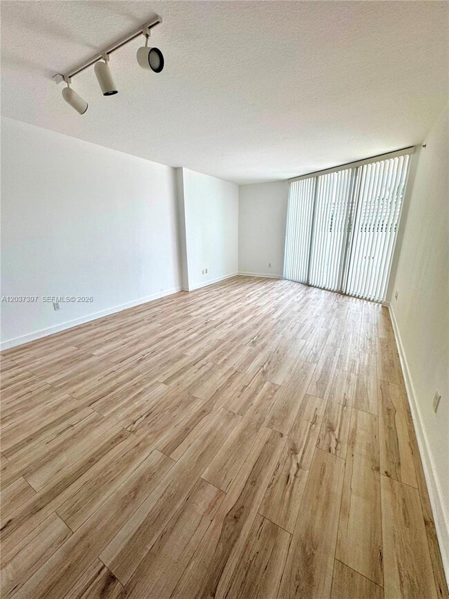 Building Photo - 325 S Biscayne Blvd