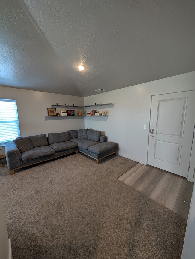 Building Photo - 1167 E Telegraph St