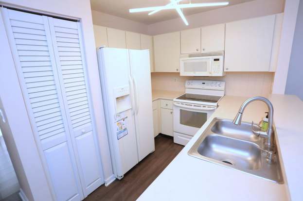 Building Photo - 7265 SW 42nd Ct