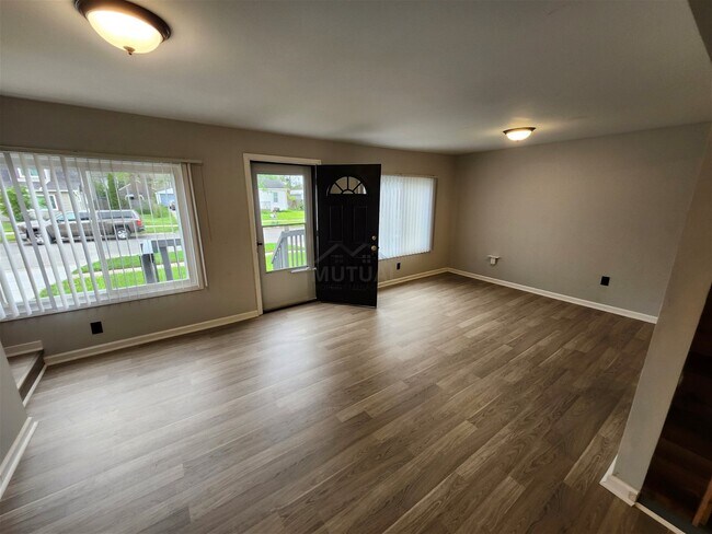Building Photo - 20342 Deering Street, Livonia, MI 48152 - ...