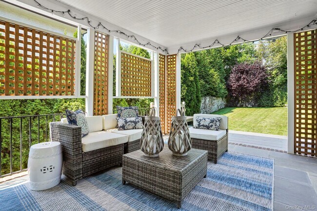 Foto del edificio - 16 Lyons Pl