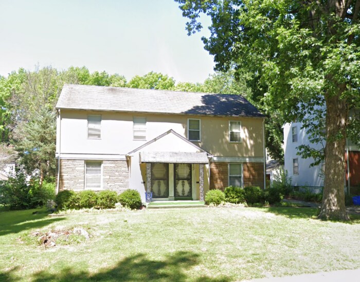 Classic Waldo 1/2 Duplex House Rental in Kansas City, MO
