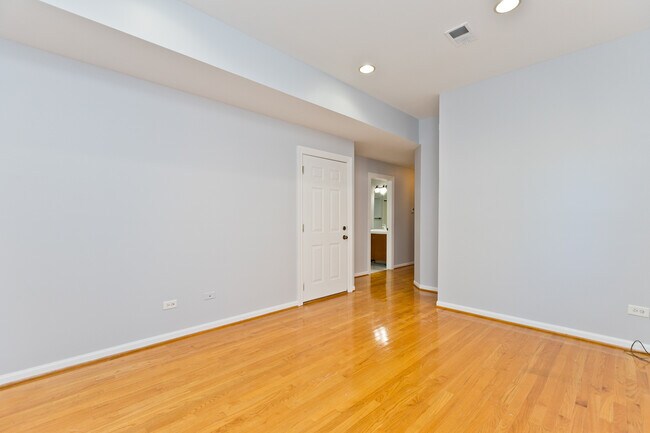 Building Photo - 2326 N Rockwell St