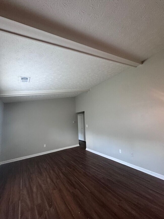 Foto del edificio - 105 Wynnwood Dr