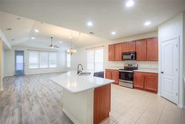 Building Photo - 5633 Ridge Lake Dr