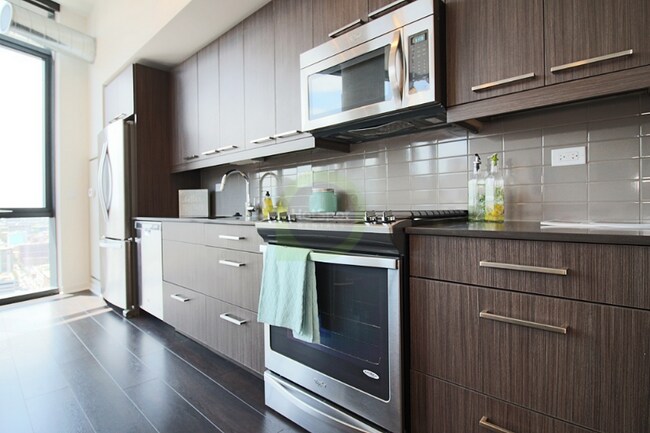 Foto del edificio - 810 W Lake St