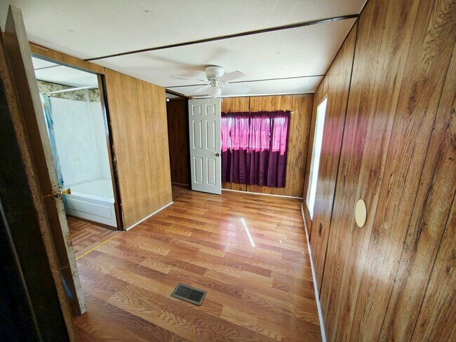 Foto del edificio - 133 Private Rd 3376G