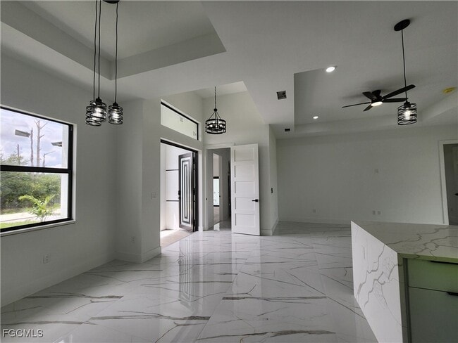 Foto del edificio - 3302 E 18th St