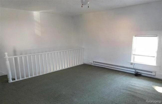 Building Photo - 1910 S Custer Rd