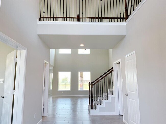 Building Photo - 29030 Endeavor River Rd